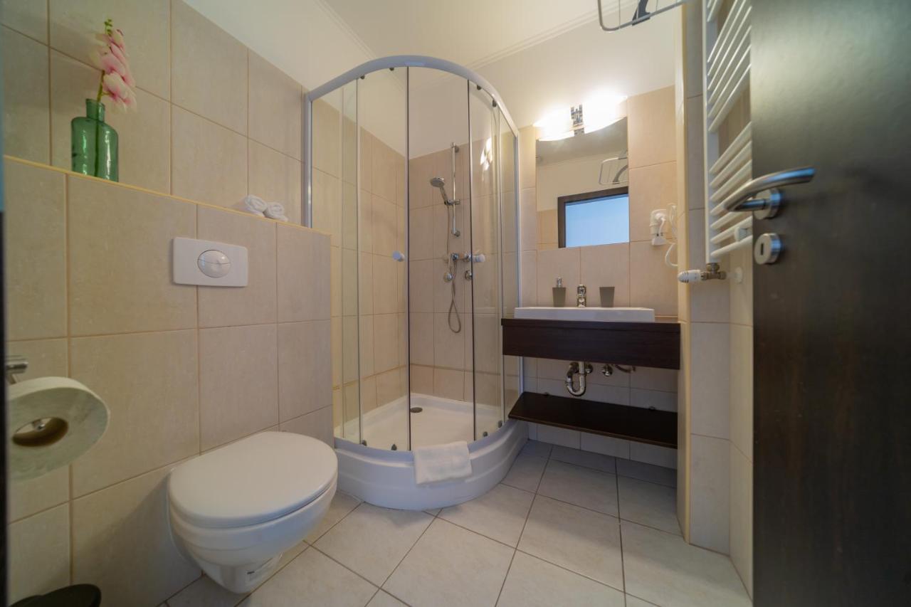 A16 Design Panzio Hotel Harkány Buitenkant foto